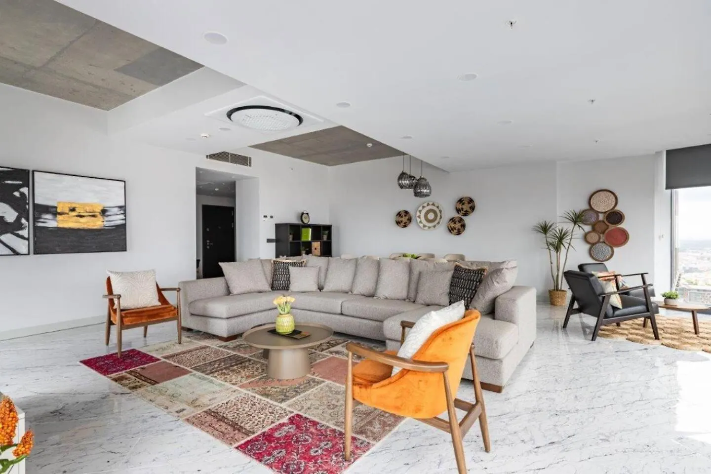 Gorgeous 4Bd2Bath Bright Airy Penthouse! #355 Villa Istanbul